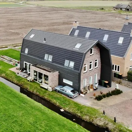 Alojamento de Acomodação e Pequeno-almoço Oomes Huus - Sleep By Haestens, Wake With Coffee 4*