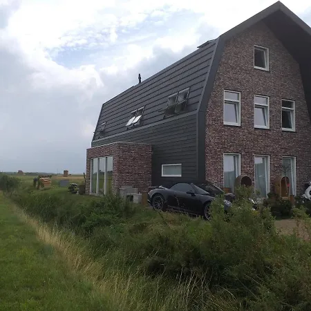 Bed & Breakfast Oomes Huus - Sleep By Haestens, Wake With Coffee 4*