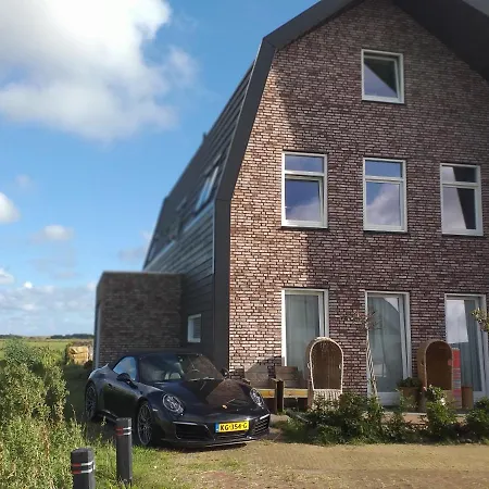 Oomes Huus - Sleep By Haestens, Wake With Coffee 4* Den Hoorn (North Holland)