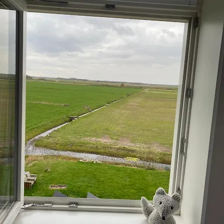 Bed & Breakfast Oomes Huus - Sleep By Haestens, Wake With Coffee 4*