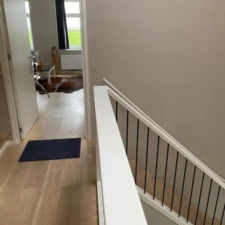 Oomes Huus - Sleep By Haestens, Wake With Coffee