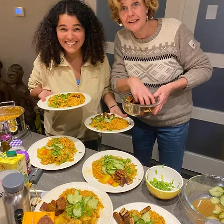 Oomes Huus - Sleep By Haestens, Wake With Coffee Den Hoorn (North Holland)