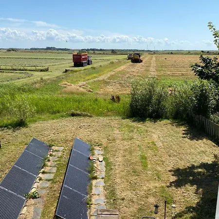 Oomes Huus - Sleep By Haestens, Wake With Coffee