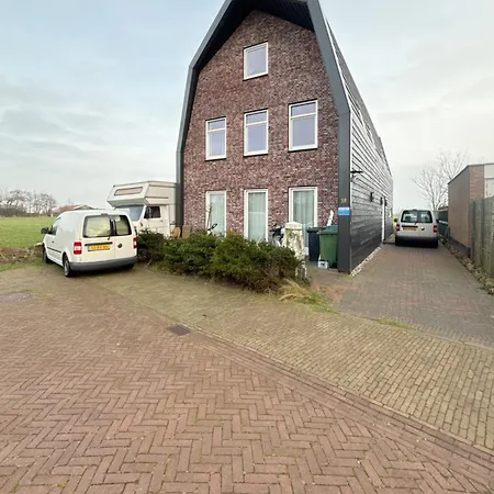 B&B Oomes Huus Haestens And Koffie *