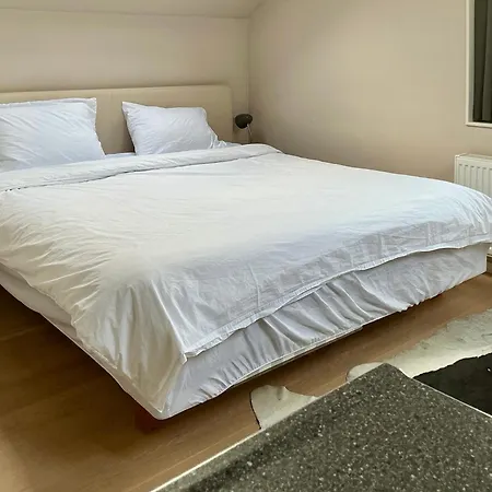 B&B Oomes Huus - Sleep By Haestens, Wake With Coffee 4*