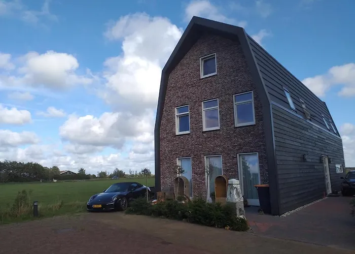 Bed & Breakfast Oomes Huus - Sleep By Haestens, Wake With Coffee Den Hoorn (North Holland)