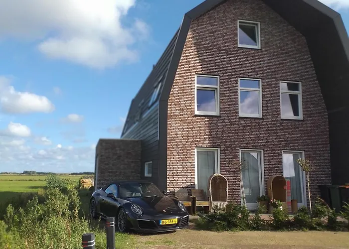 Oomes Huus - Sleep By Haestens, Wake With Coffee 4* Den Hoorn (North Holland)