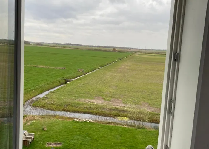 B&B Oomes Huus - Sleep By Haestens, Wake With Coffee 4*