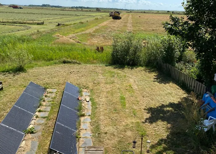 Oomes Huus - Sleep By Haestens, Wake With Coffee 4*