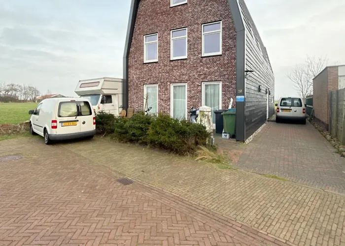 Bed & Breakfast Oomes Huus - Sleep By Haestens, Wake With Coffee 4*