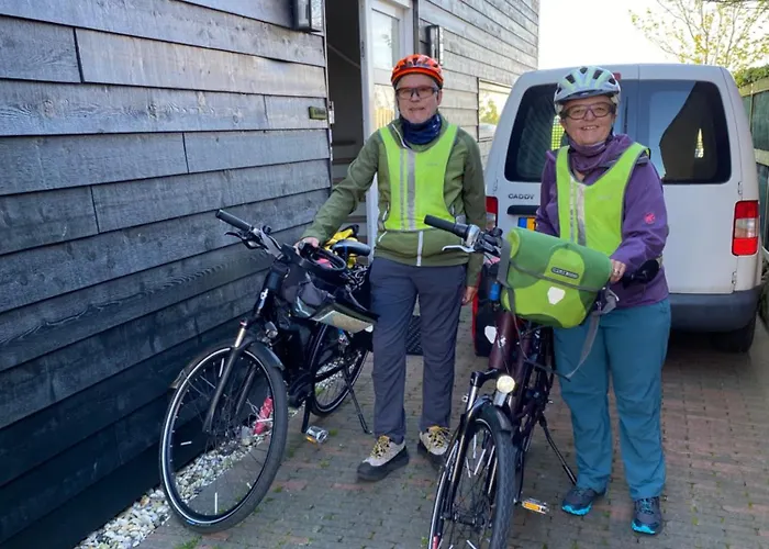 Oomes Huus - Sleep By Haestens, Wake With Coffee