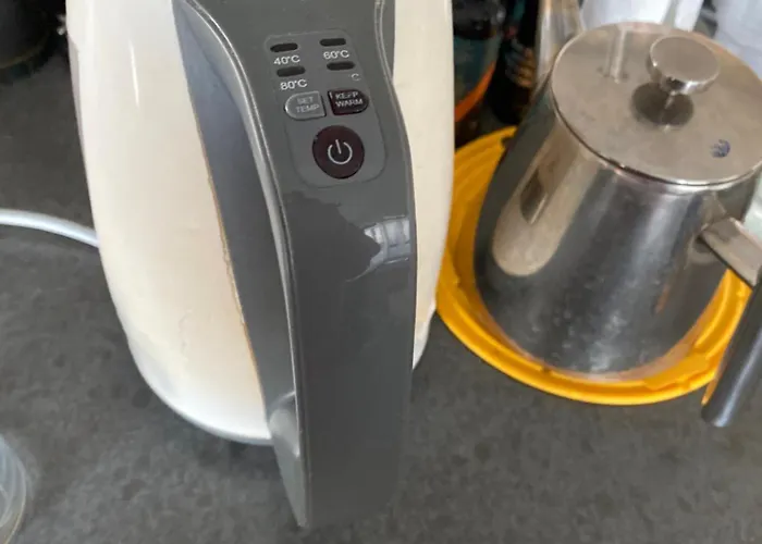 Oomes Huus - Sleep By Haestens, Wake With Coffee