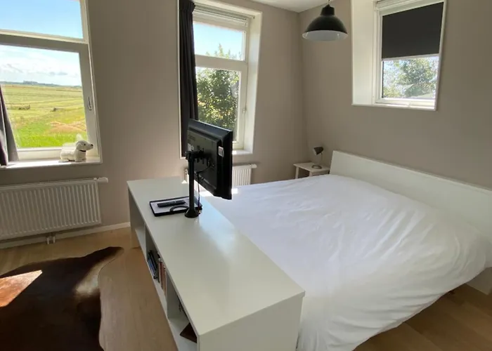 Bed & Breakfast Oomes Huus - Sleep By Haestens, Wake With Coffee