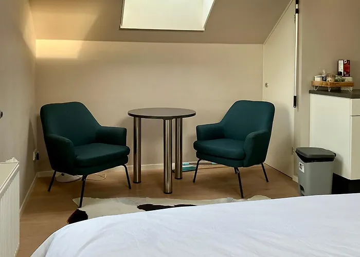 Oomes Huus - Sleep By Haestens, Wake With Coffee Bed & Breakfast Den Hoorn (North Holland)