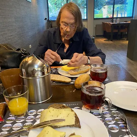 Oomes Huus - Sleep By Haestens, Wake With Coffee Alojamento de Acomodação e Pequeno-almoço 4*