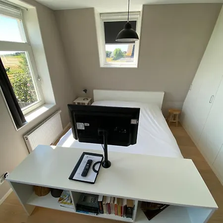 Alojamento de Acomodação e Pequeno-almoço Oomes Huus - Sleep By Haestens, Wake With Coffee Den Hoorn (North Holland)