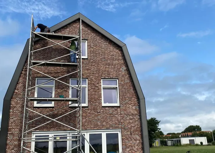 Oomes Huus - Sleep By Haestens, Wake With Coffee B&B 4*