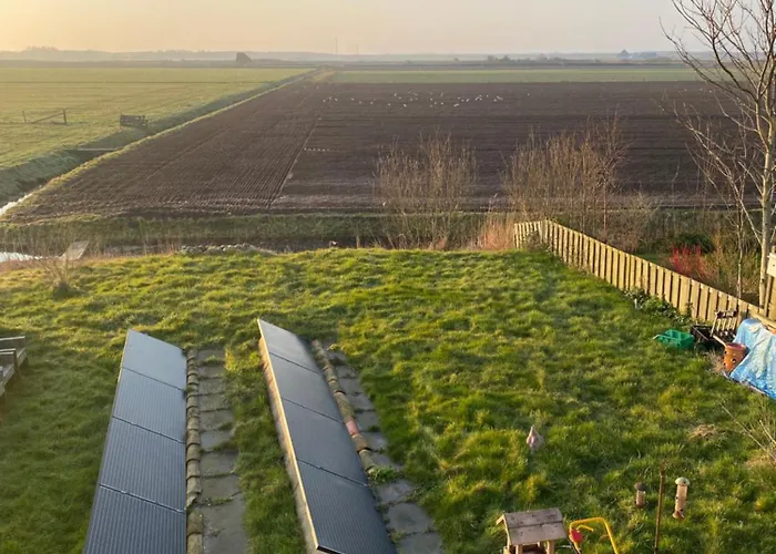 Oomes Huus - Sleep By Haestens, Wake With Coffee B&B 덴 호른