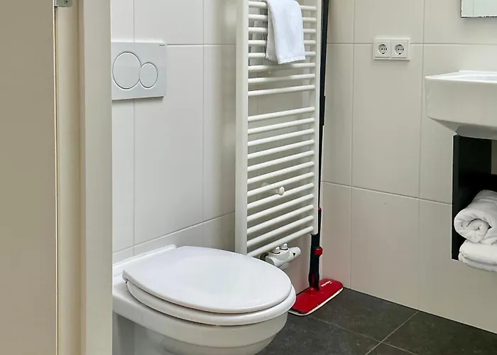 Oomes Huus - Sleep By Haestens, Wake With Coffee 4*